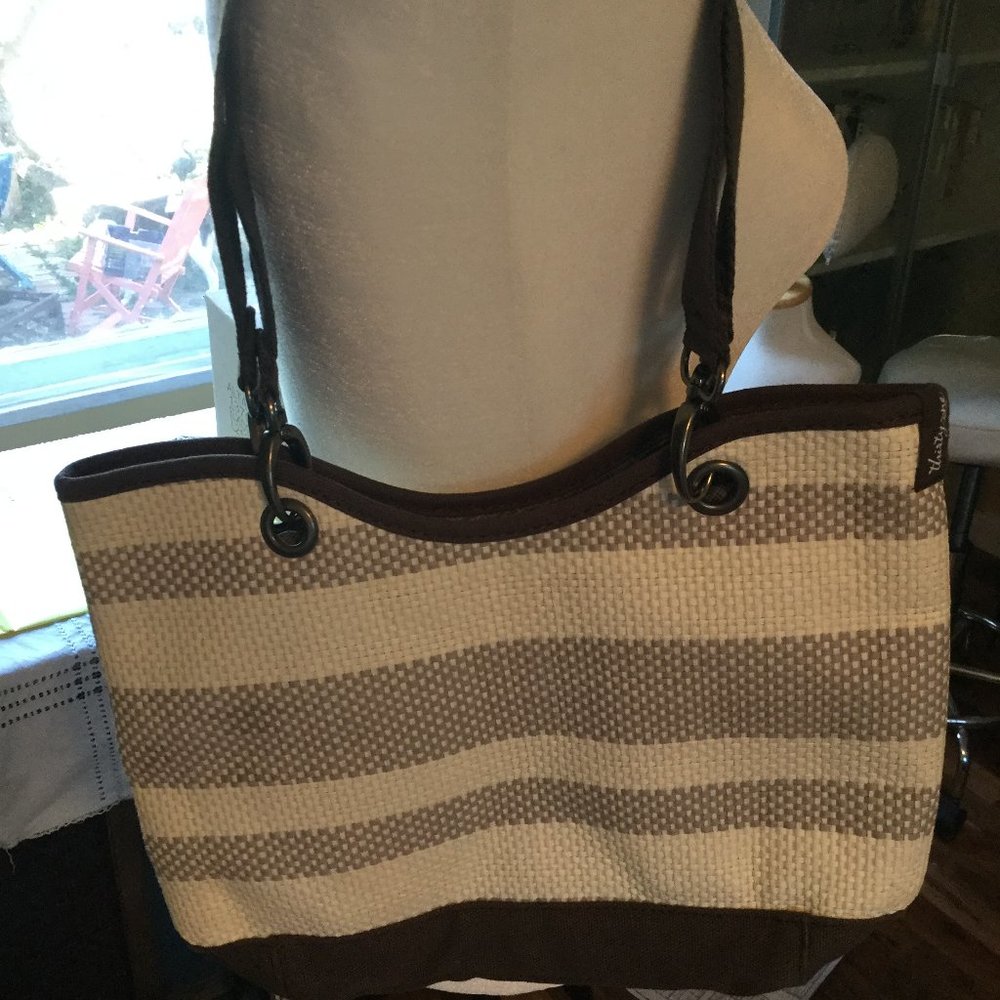 New thirty one shoulder bag/purse